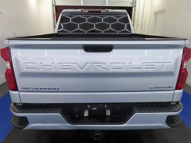 2022 Chevrolet Silverado 1500 4WD Crew Cab Short Bed Custom