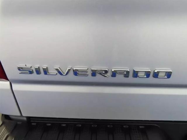 2022 Chevrolet Silverado 1500 4WD Crew Cab Short Bed Custom
