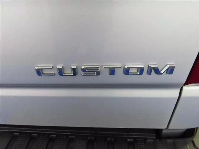 2022 Chevrolet Silverado 1500 4WD Crew Cab Short Bed Custom