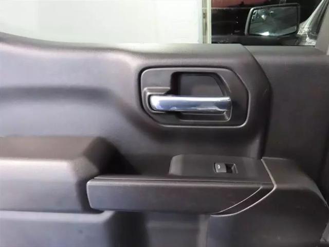 2022 Chevrolet Silverado 1500 4WD Crew Cab Short Bed Custom