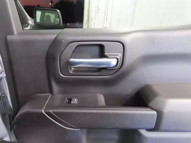 2022 Chevrolet Silverado 1500 4WD Crew Cab Short Bed Custom