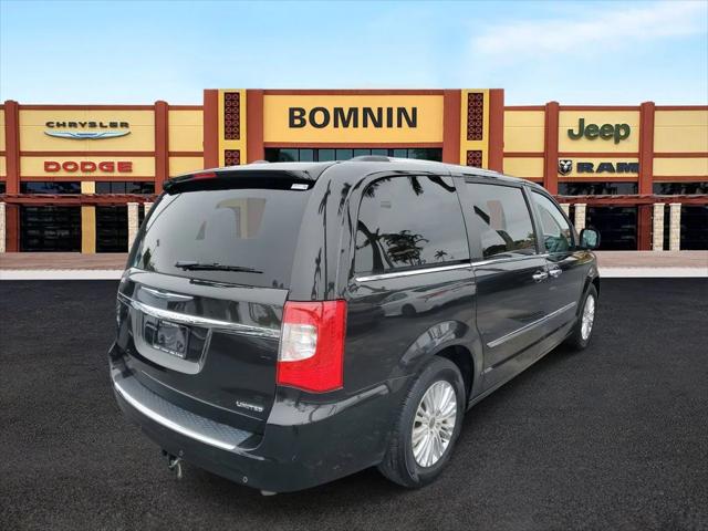 2014 Chrysler Town and Country Limited