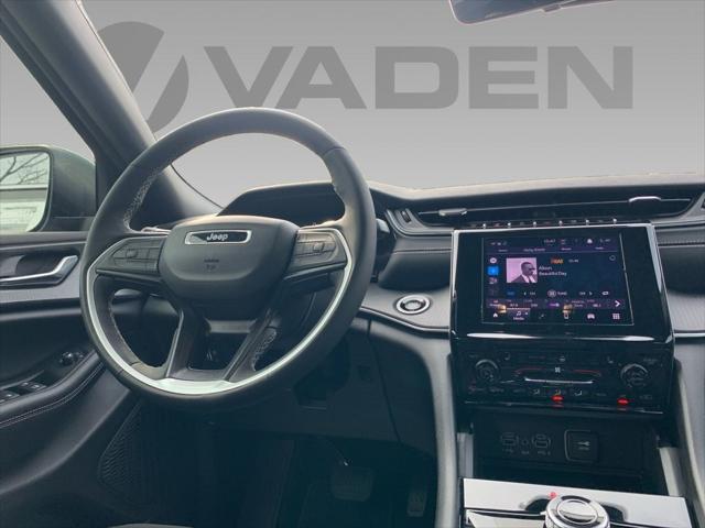 2025 Jeep Grand Cherokee GRAND CHEROKEE L LAREDO X 4X2