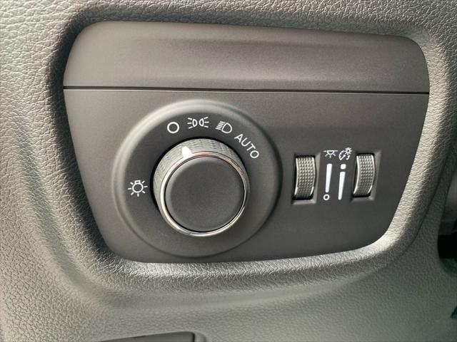 2025 Jeep Grand Cherokee GRAND CHEROKEE L LAREDO X 4X2
