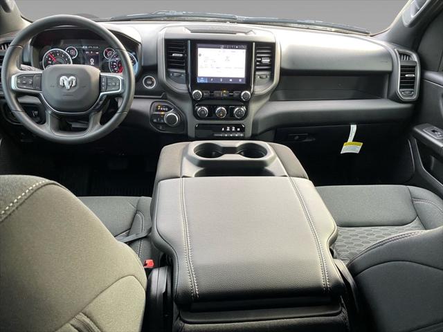 2025 RAM Ram 1500 RAM 1500 TRADESMAN QUAD CAB 4X4 64 BOX