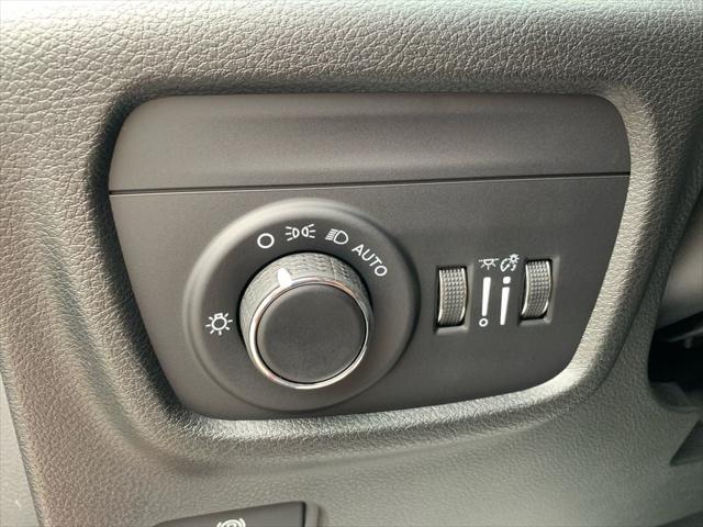 2025 Jeep Grand Cherokee GRAND CHEROKEE L LAREDO 4X2