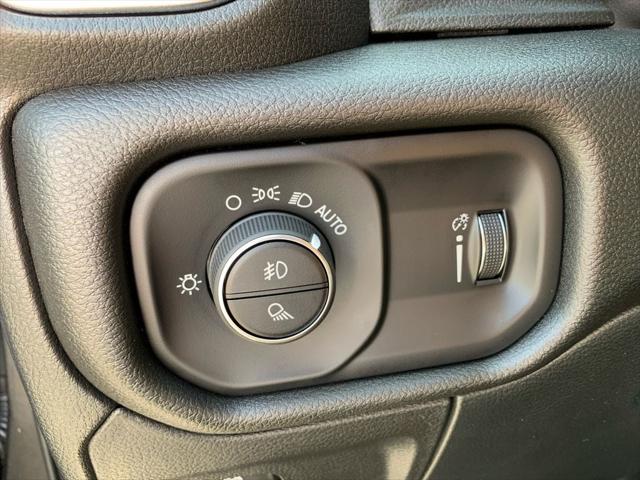 2025 RAM Ram 1500 RAM 1500 BIG HORN QUAD CAB 4X4 64 BOX