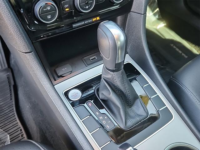 2022 Volkswagen Passat 2.0T SE