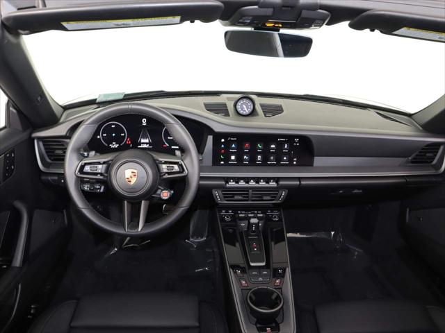 2025 Porsche 911 Carrera Cabriolet