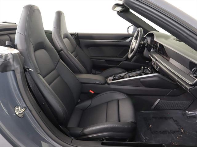 2025 Porsche 911 Carrera Cabriolet