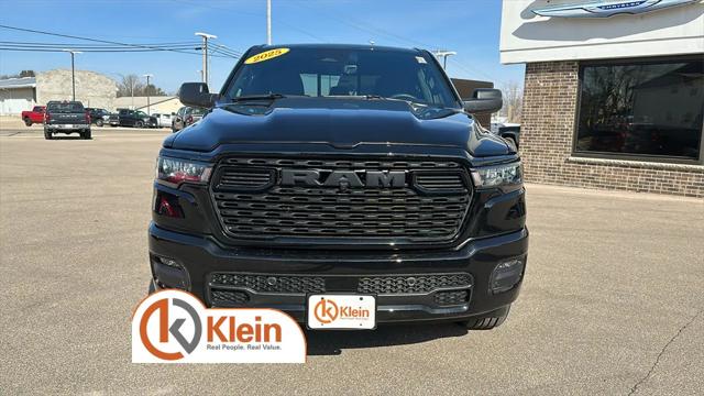 2025 RAM Ram 1500 RAM 1500 TRADESMAN QUAD CAB 4X4 64 BOX