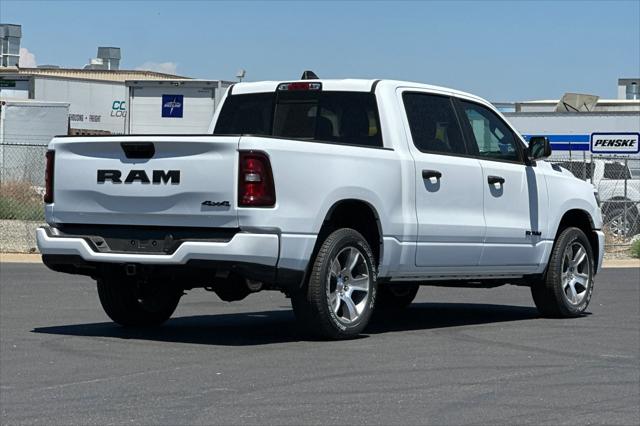 2025 RAM Ram 1500 RAM 1500 TRADESMAN CREW CAB 4X4 57 BOX