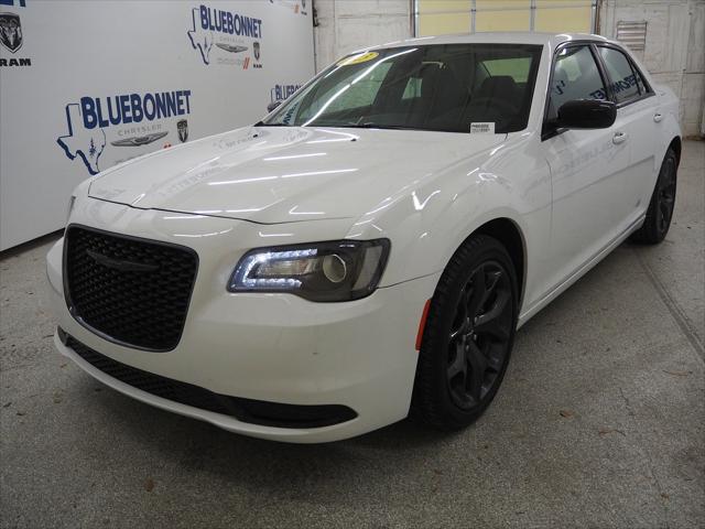 2023 Chrysler 300 Touring