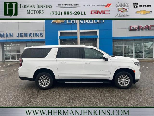 2023 Chevrolet Suburban 4WD LT