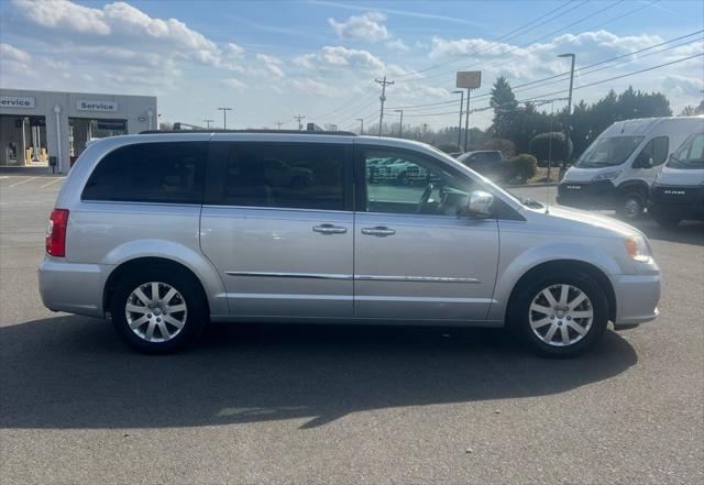 2012 Chrysler Town and Country Touring-L