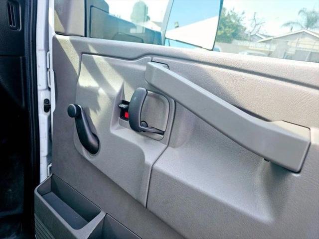 2019 Chevrolet Express Cutaway 4500 Work Van