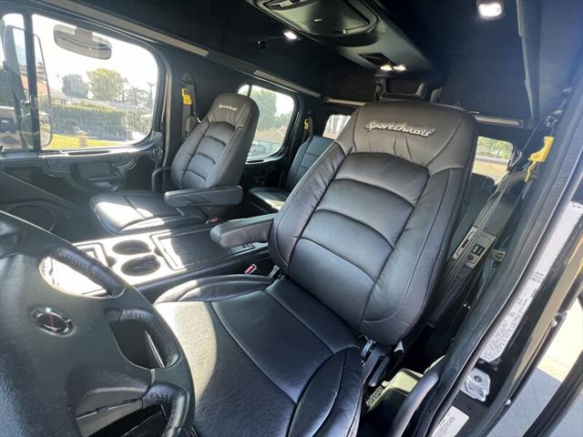 2015 Freightliner P4xl SPORTCHASSIS