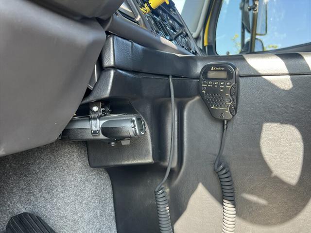 2015 Freightliner P4xl SPORTCHASSIS