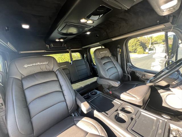2015 Freightliner P4xl SPORTCHASSIS