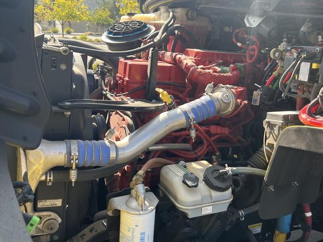 2015 Freightliner P4xl SPORTCHASSIS