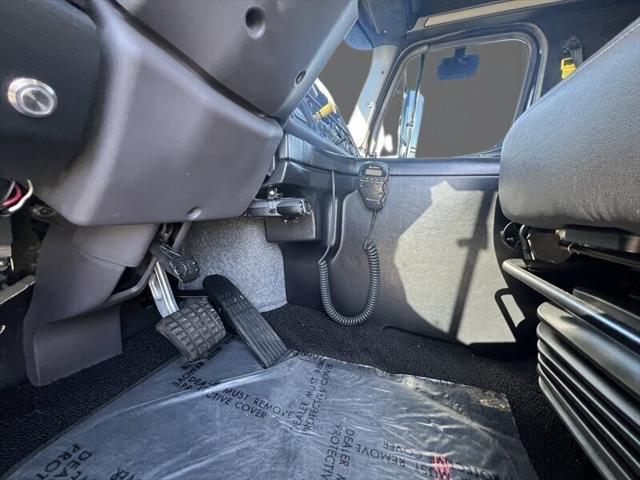 2015 Freightliner P4xl SPORTCHASSIS