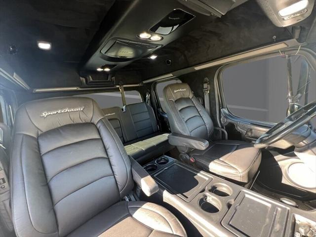 2015 Freightliner P4xl SPORTCHASSIS