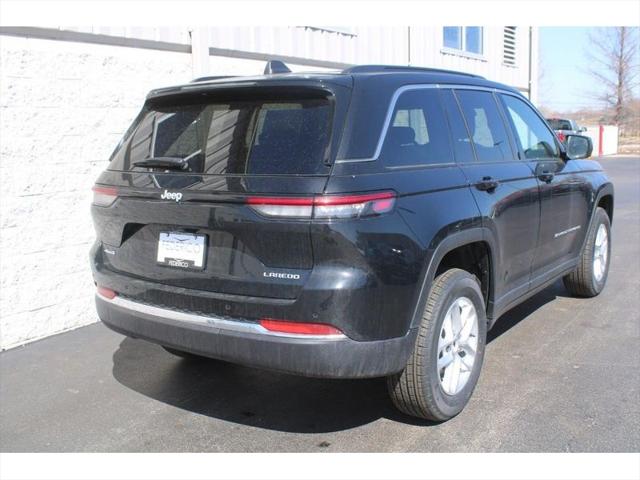 2025 Jeep Grand Cherokee GRAND CHEROKEE LAREDO X 4X4
