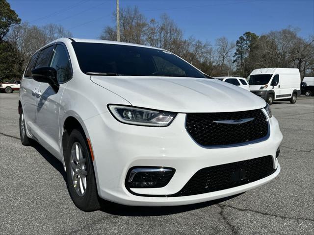 2025 Chrysler Pacifica PACIFICA SELECT