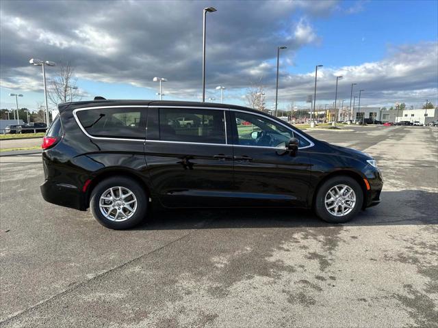 2025 Chrysler Pacifica PACIFICA SELECT