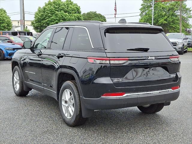 2025 Jeep Grand Cherokee GRAND CHEROKEE LAREDO X 4X4