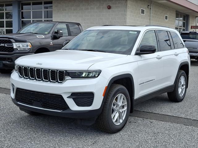 2025 Jeep Grand Cherokee GRAND CHEROKEE LAREDO X 4X4