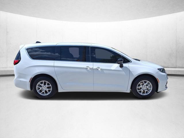 2025 Chrysler Pacifica PACIFICA SELECT