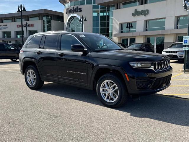 2025 Jeep Grand Cherokee GRAND CHEROKEE LAREDO X 4X4