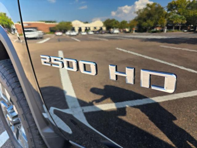2025 Chevrolet Silverado 2500HD 4WD Crew Cab Standard Bed Custom