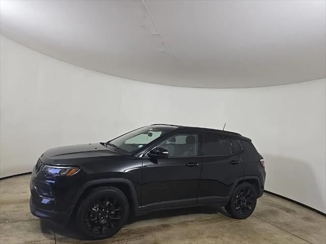 2022 Jeep Compass Altitude FWD