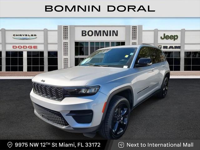 2022 Jeep Grand Cherokee Altitude 4x4 2022 Jeep Grand Cherokee Altitude 4x4