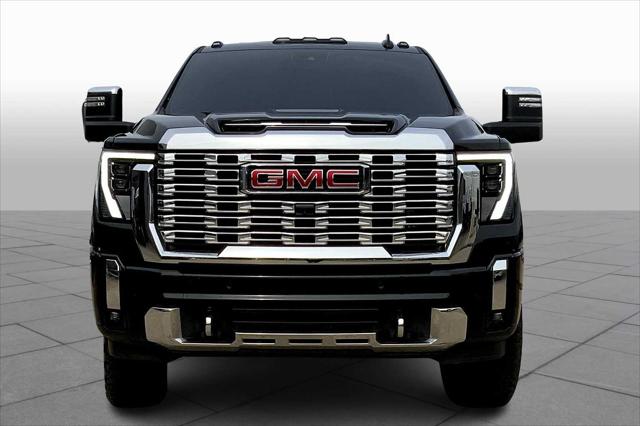 2024 GMC Sierra 2500HD 4WD Crew Cab Standard Bed Denali