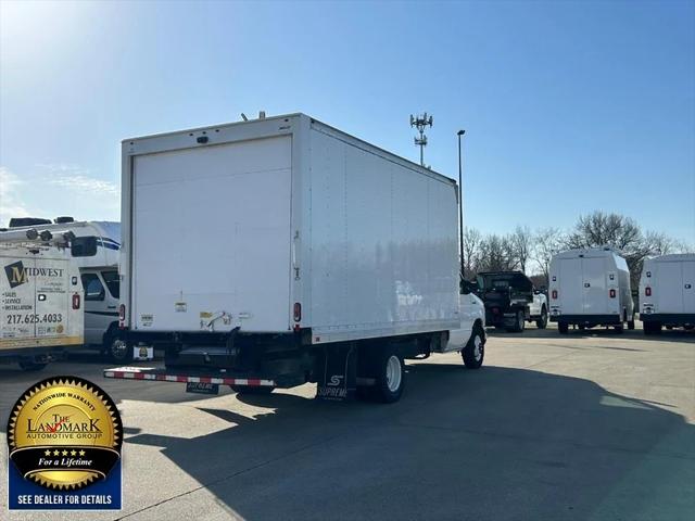 2022 Ford E-350 Cutaway E-350 DRW 138 WB