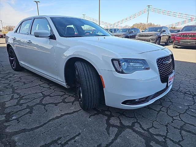 2022 Chrysler 300 S