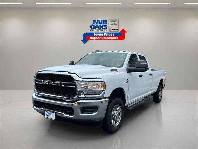 2023 RAM 2500 Tradesman Crew Cab 4x4 8 Box