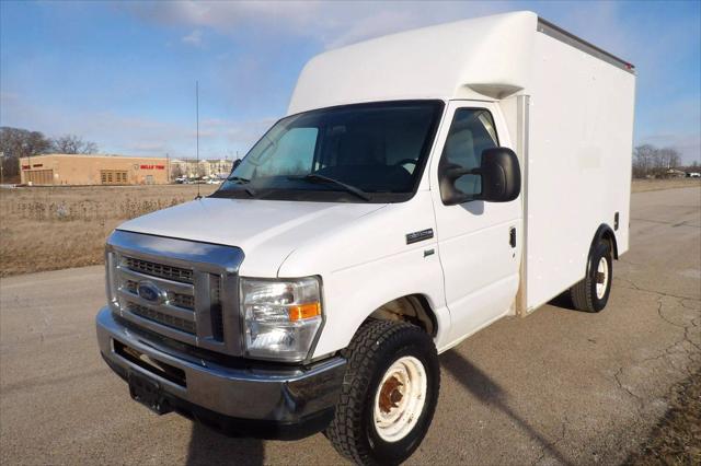 2011 Ford E-350 Cutaway E-350