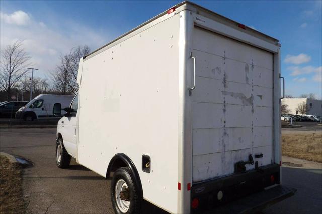2011 Ford E-350 Cutaway E-350