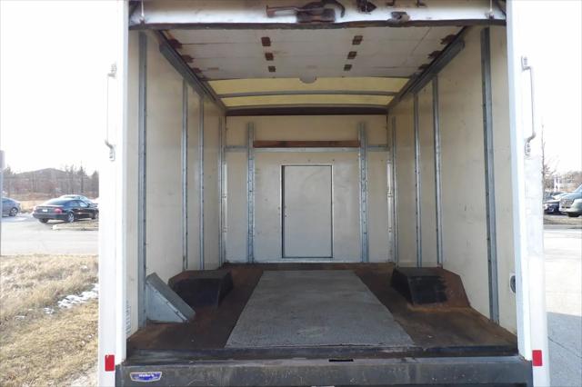 2011 Ford E-350 Cutaway E-350