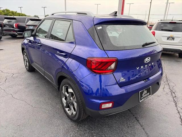 2022 Hyundai Venue SEL