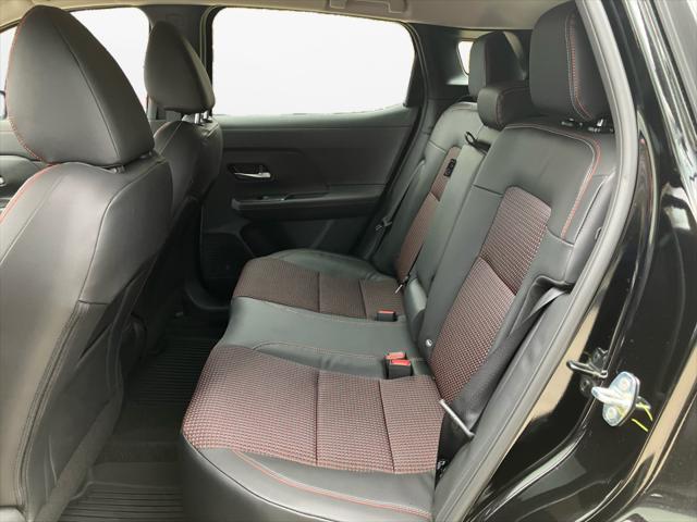 2025 Nissan Kicks SR FWD