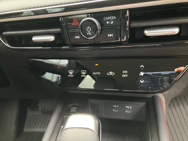 2025 Nissan Kicks SR FWD