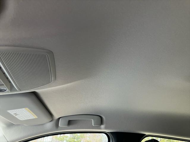 2025 Nissan Kicks SR FWD