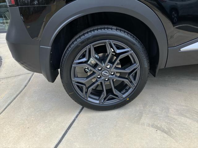 2025 Nissan Kicks SR FWD