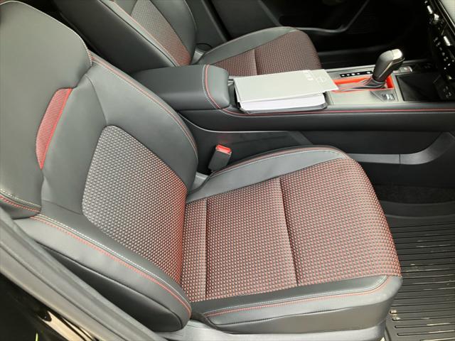 2025 Nissan Kicks SR FWD