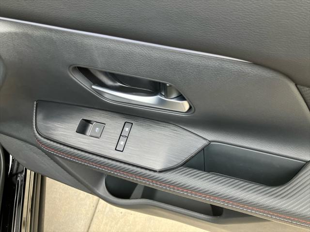 2025 Nissan Kicks SR FWD